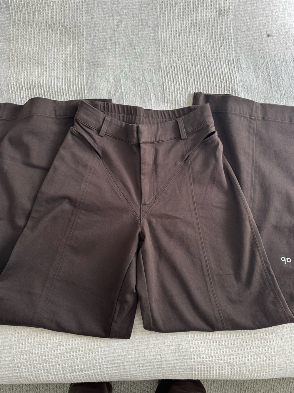 ALO Yoga High-Waist Wide Leg Trouser Espresso Brown Size S - Picture 3 of 3
